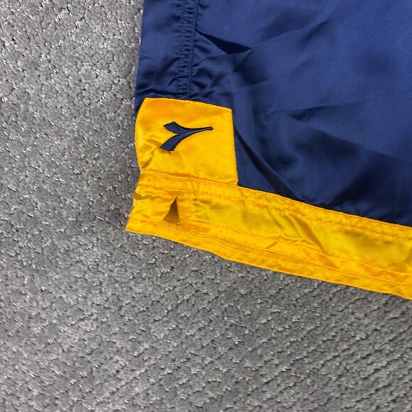 Vintage Diadora Shorts Men's Medium Soccer Shiny Satin Nylon Athletic Blue 5" - Picture 3 of 13